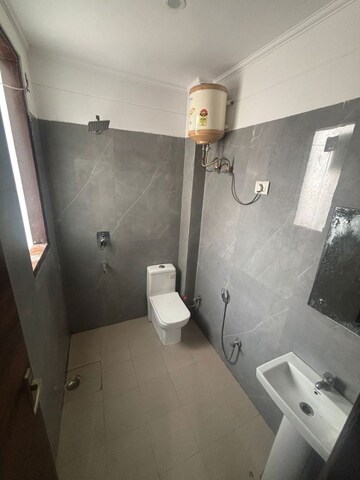 Team Area in 1 RK Apartment at Dlf Cyber City – for Rent