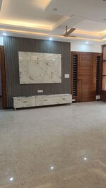 4 BHK + Servant Room 2199 Sq.Ft. Builder Floor in Parklands