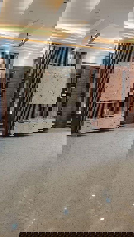 4 BHK + Servant Room Builder Floor For Rent in Parklands