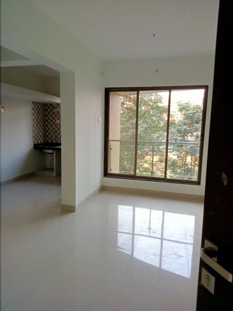 Room, haware-16 1 Bedroom 410 Sq.Ft. Apartment In Malad East Mumbai 9924520