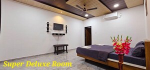 Bedroom in 6+ BHK Villa at Karjat – for Rent