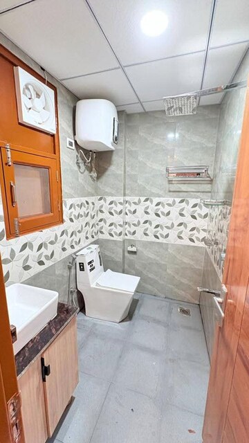 Master Bedroom in 2 BHK Apartment at Saket – for Rent