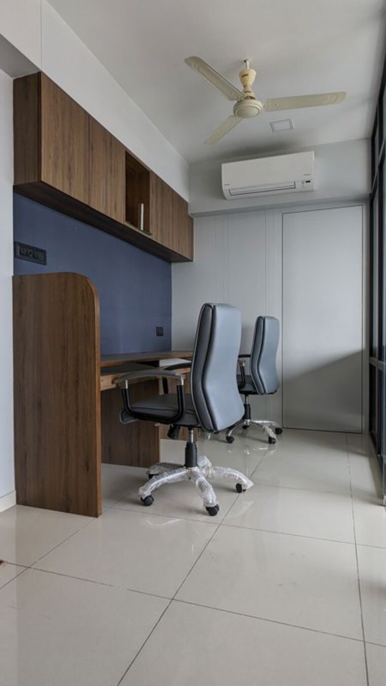 Living Room, science city Commercial Office Space 638 Sq.Ft. In Science City Ahmedabad 9924543