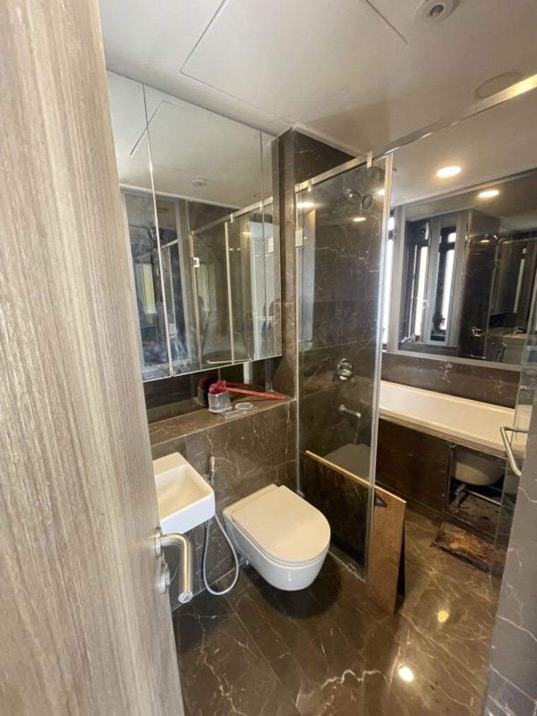 Washroom, lodha-the-park 3 Bedroom 1200 Sq.Ft. Apartment In Worli Mumbai 9924530