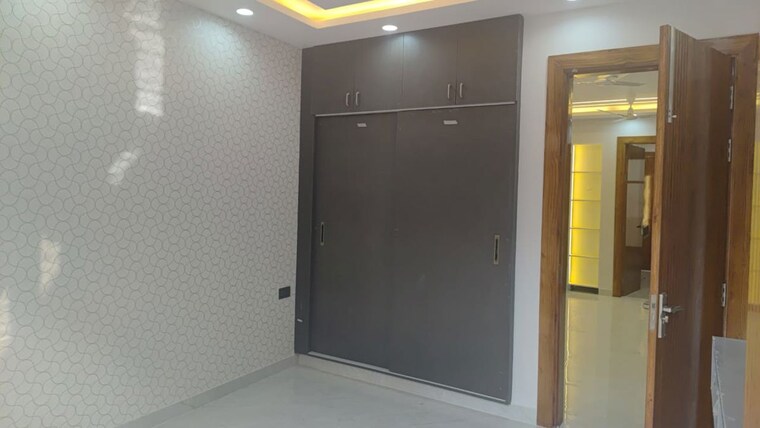 Room, sector 79 3 Bedroom 250 Sq.Ft. Builder Floor In Sector 79 Faridabad 9924571