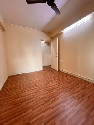 Bedroom in 2 BHK Apartment at Hiranandani Gardens Kingston, Powai – for Rent