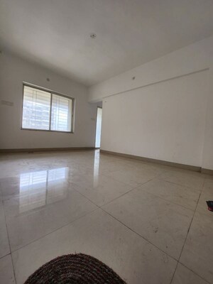 Room in 2 BHK Apartment at Majestique Landmark Miami, Dhayari – for Rent