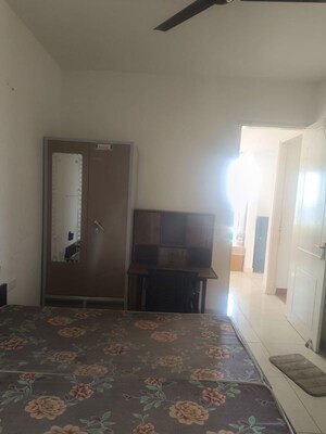 Room in 2 BHK Apartment at The Address Mullanpur, North Mullanpur – for Rent
