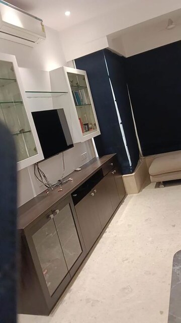 2 BHK Apartment For Rent in Prabhadevi