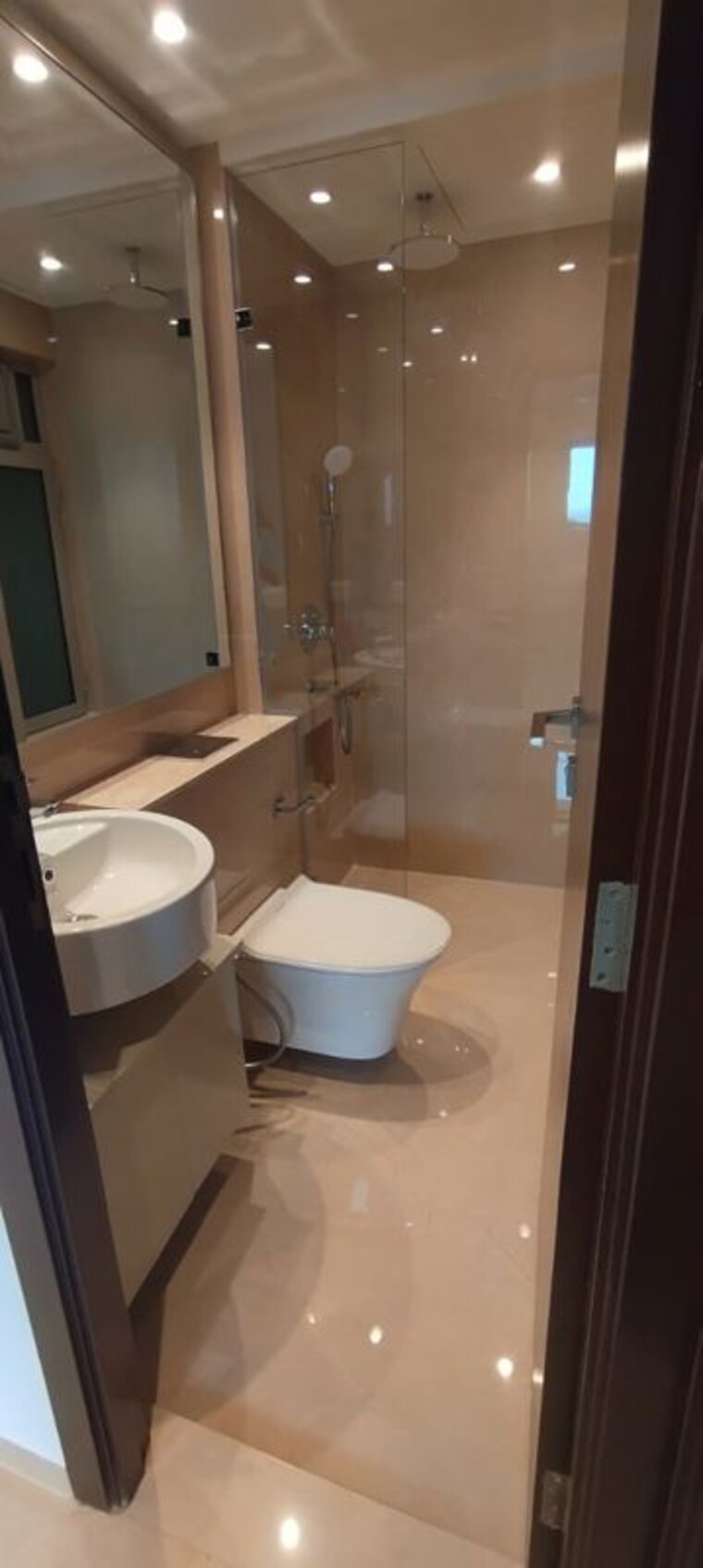 Bathroom, hiranandani-regent-hill 1 Bedroom 550 Sq.Ft. Apartment In Powai Mumbai 9924634