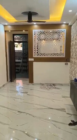 Room in 2 BHK Builder Floor at Shalimar Garden Extension ii – for Sale