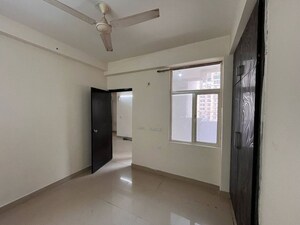 2 BHK Apartment For Rent in Galaxy North Avenue ll, Gaur City 2