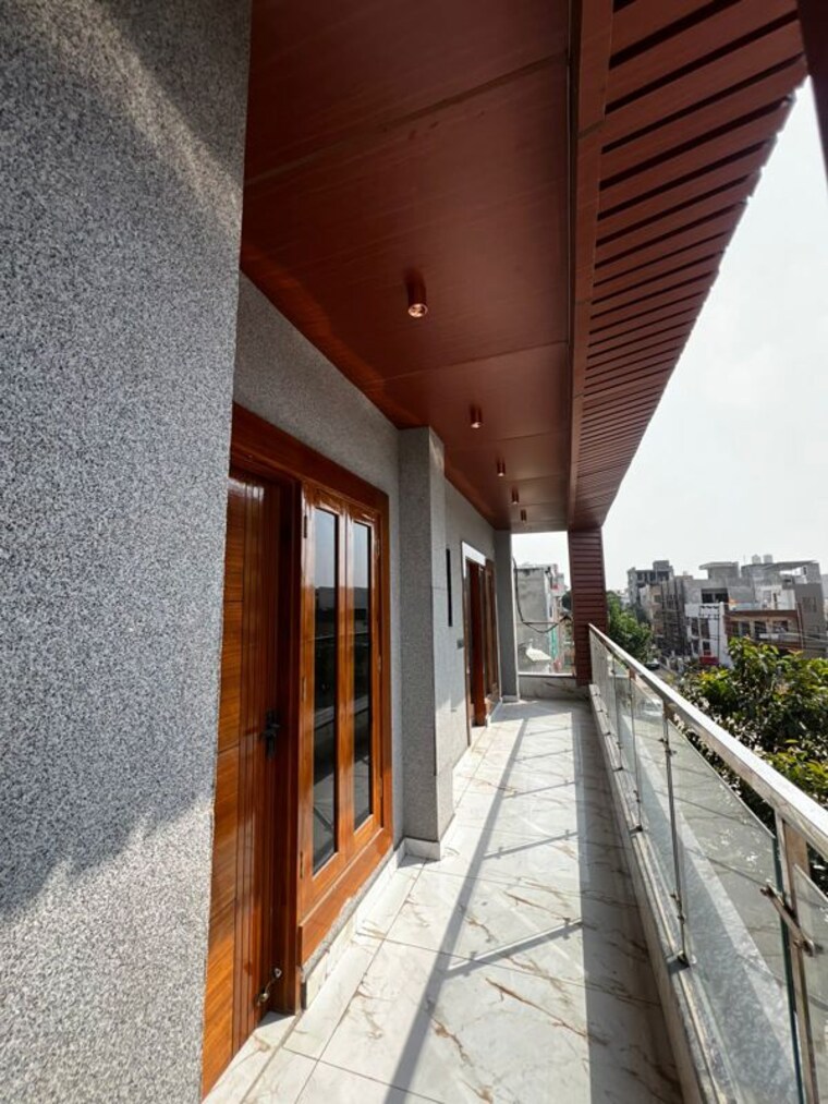 Balcony, bptp-district-3 3 Bedroom 150 Sq.Yd. Builder Floor In Sector 85 Faridabad 9924698