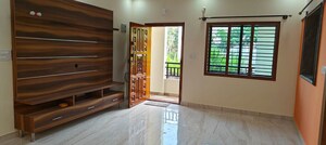 Room in 2 BHK Independent House at Thanisandra – for Rent