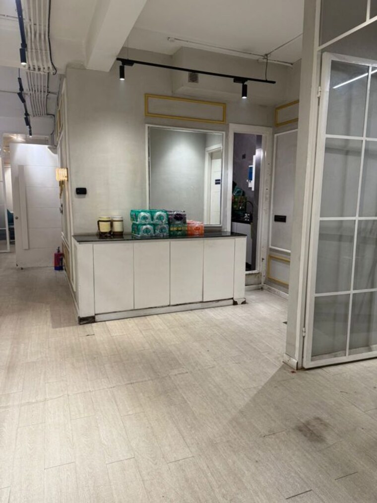 undefined, greater kailash ii Commercial Office Space 250 Sq.Yd. In Greater Kailash ii Delhi 9924728