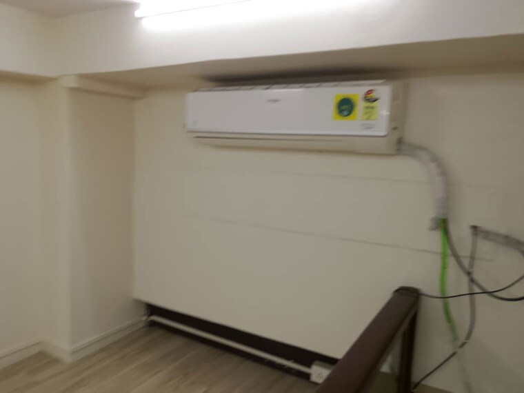 Team Area, om-heera-panna-mall Commercial Office Space 251 Sq.Ft. In Andheri West Mumbai 9920144