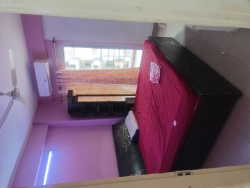 Furnished Amenities in 2.5 BHK Apartment at Prateek Wisteria, Sector 77 – for Rent