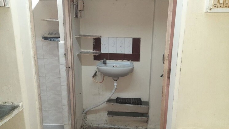 Bathroom, karve nagar 1 RK 100 Sq.Ft. Villa In Karve Nagar Pune 9924734