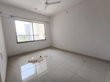 Room in 3 BHK Apartment at Godrej Elements, Hinjewadi – for Rent