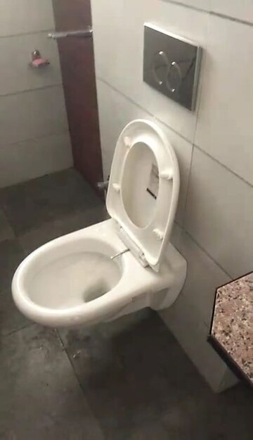 Bathroom in 2 BHK Apartment at Sector 29 – for Rent