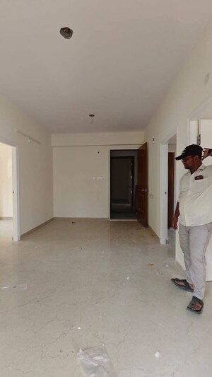 Room in 1 BHK Apartment at Kondapur – for Rent