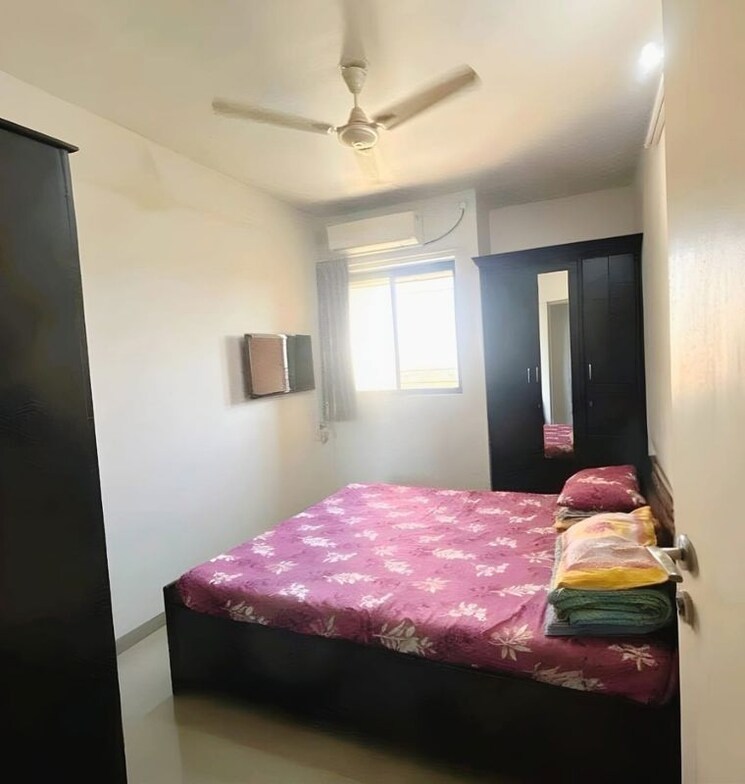 Bedroom, puranik-city 2.5 Bedroom 750 Sq.Ft. Apartment In Kasarvadavali Thane 9924790