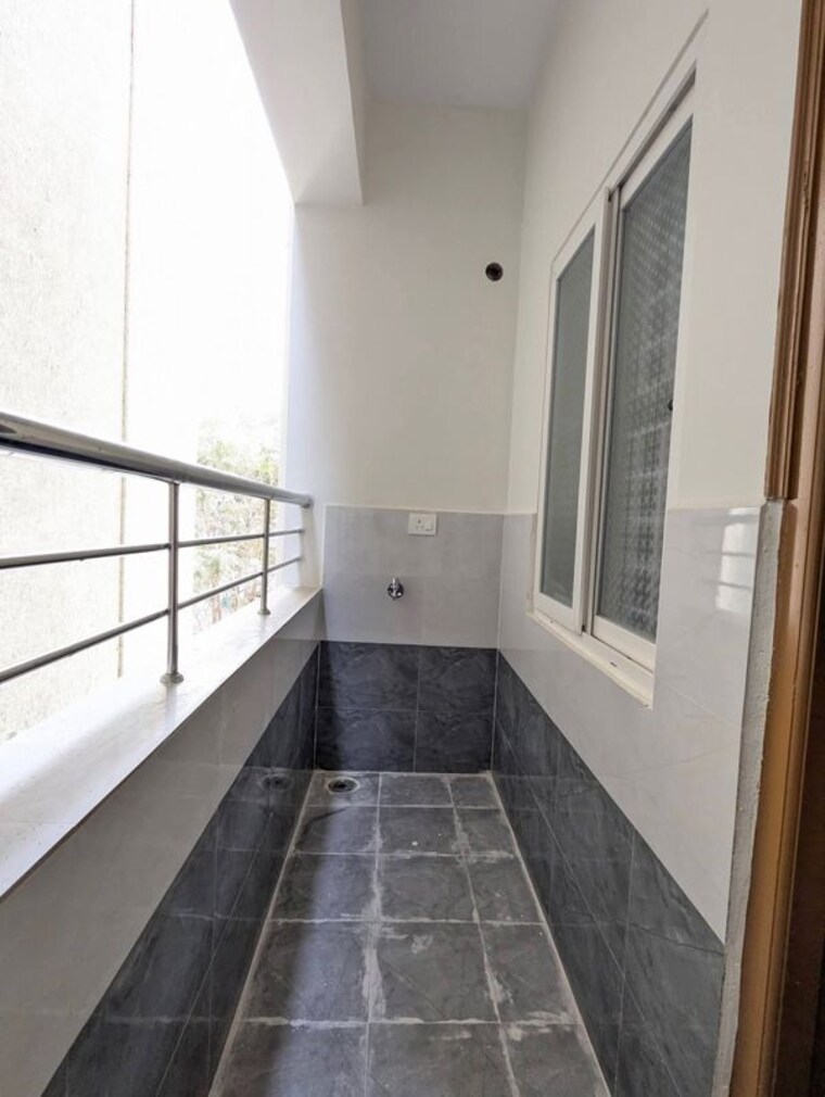 Balcony, kondapur 1 Bedroom 560 Sq.Ft. Apartment In Kondapur Hyderabad 9924793