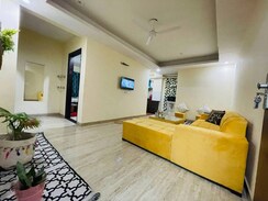 2 BHK Builder Floor For Rent in Saket