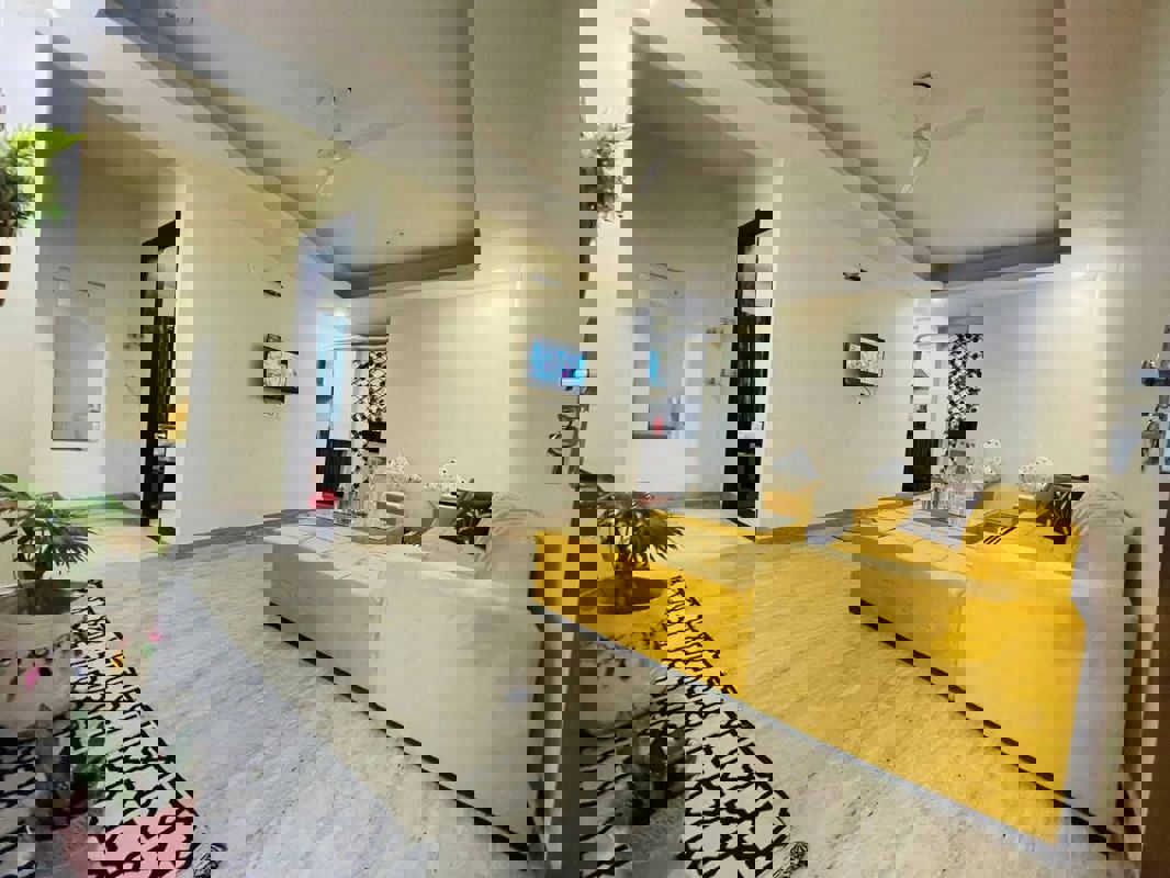 2 BHK Builder Floor For Rent in Saket