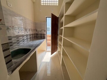 Furnished Amenities in 1 BHK Apartment at Kondapur – for Rent