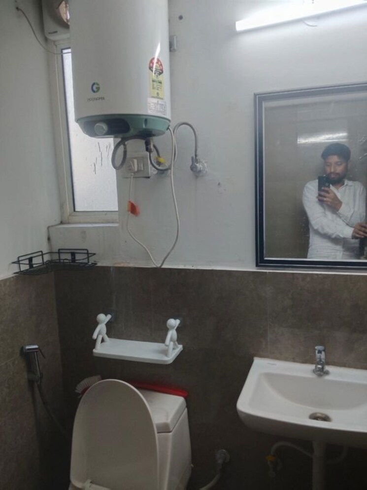 Master Bedroom, suncity-avenue-76 2 Bedroom 635 Sq.Ft. Apartment In Sector 76 Gurgaon 9924813