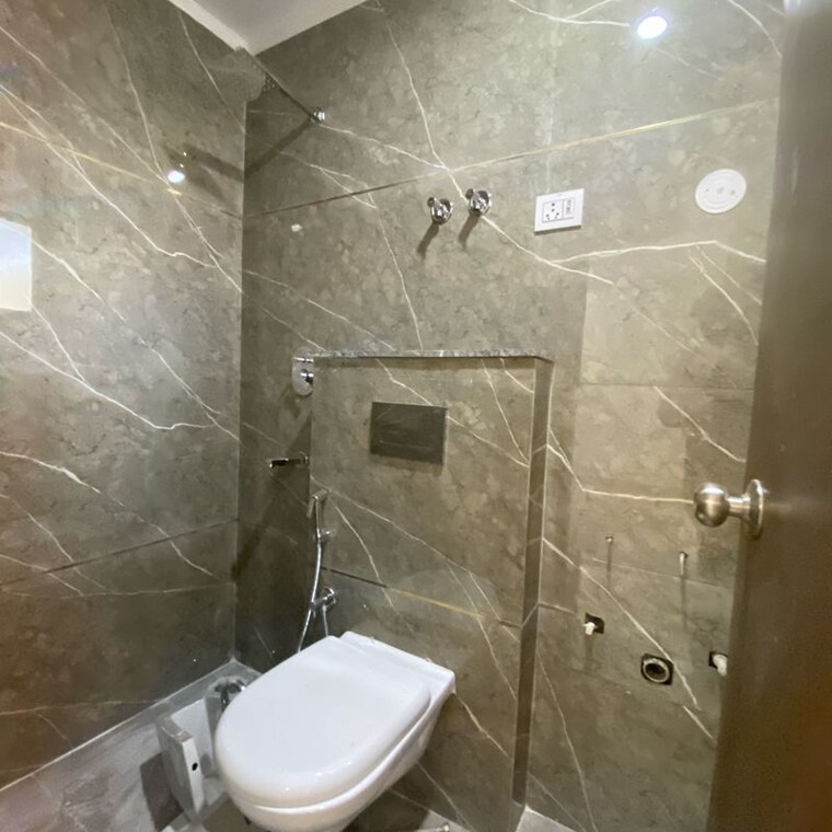 Attached Bathroom, chattarpur 3 Bedroom 1200 Sq.Ft. Builder Floor In Chattarpur Delhi 9924814