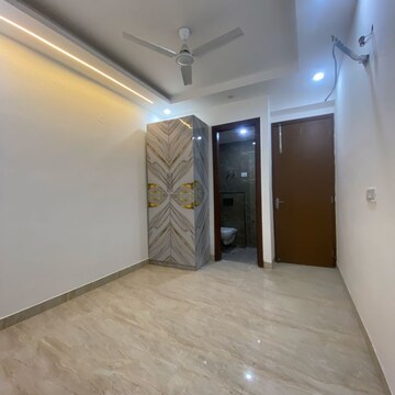 Room in 3 BHK Builder Floor at Chattarpur – for Rent