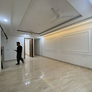 Room in 3 BHK Builder Floor at Chattarpur – for Rent