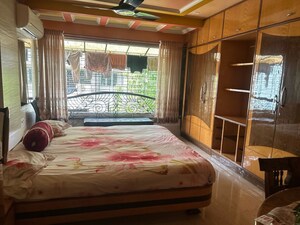 Bedroom in 3 BHK Apartment at Andheri East – for Rent