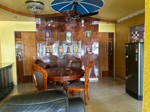 Dining area in 3 BHK Apartment at Andheri East – for Rent
