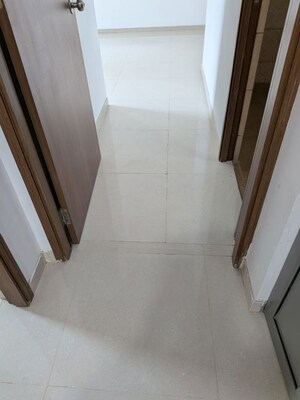  2 BHK Apartment at Kalpataru Immensa, Kolshet Road – for Sale