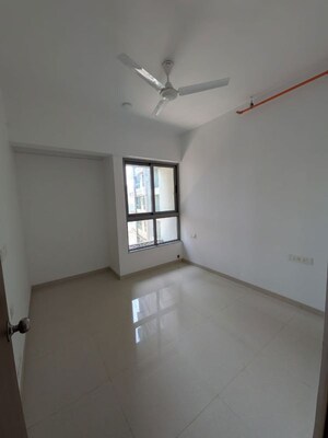 Room in 2 BHK Apartment at Kalpataru Immensa, Kolshet Road – for Sale