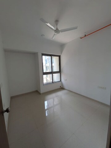 Room in 2 BHK Apartment at Kalpataru Immensa, Kolshet Road – for Sale