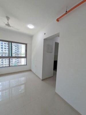 Room in 2 BHK Apartment at Kalpataru Immensa, Kolshet Road – for Sale