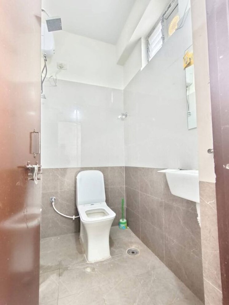 Bathroom, kondapur 1 Bedroom 550 Sq.Ft. Apartment In Kondapur Hyderabad 9924828