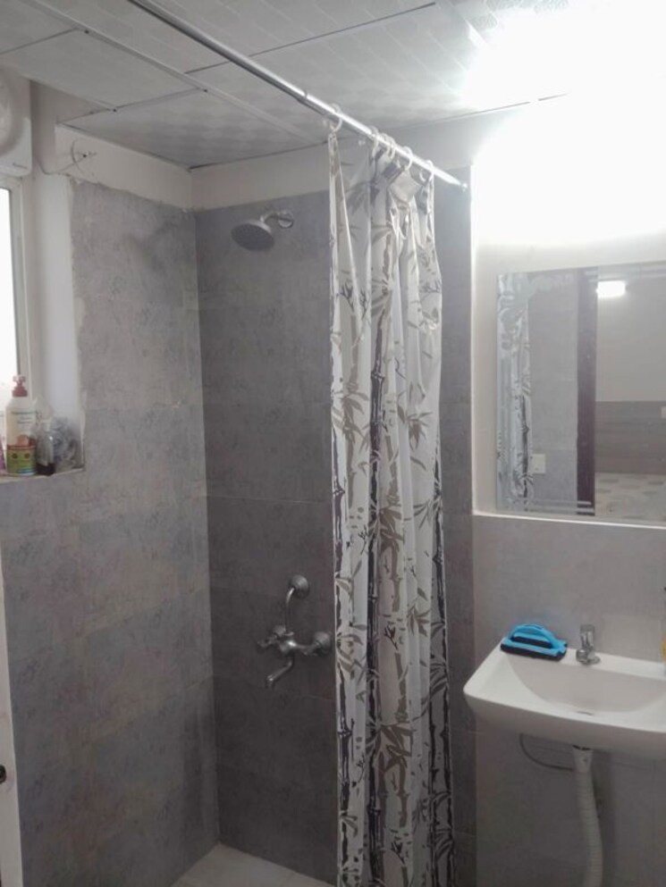 Bathroom, suncity-avenue-76 2 Bedroom 635 Sq.Ft. Apartment In Sector 76 Gurgaon 9924833