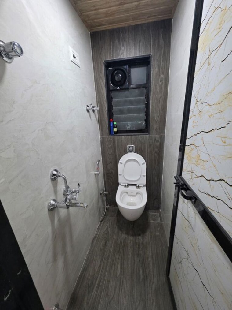 Bathroom, prabhadevi 2 Bedroom 800 Sq.Ft. Apartment In Prabhadevi Mumbai 9924835