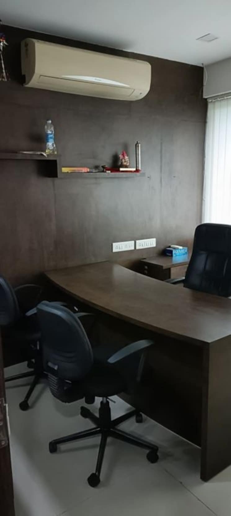 Team Area, ellis bridge Commercial Office Space 1200 Sq.Ft. In Ellis Bridge Ahmedabad 9924831