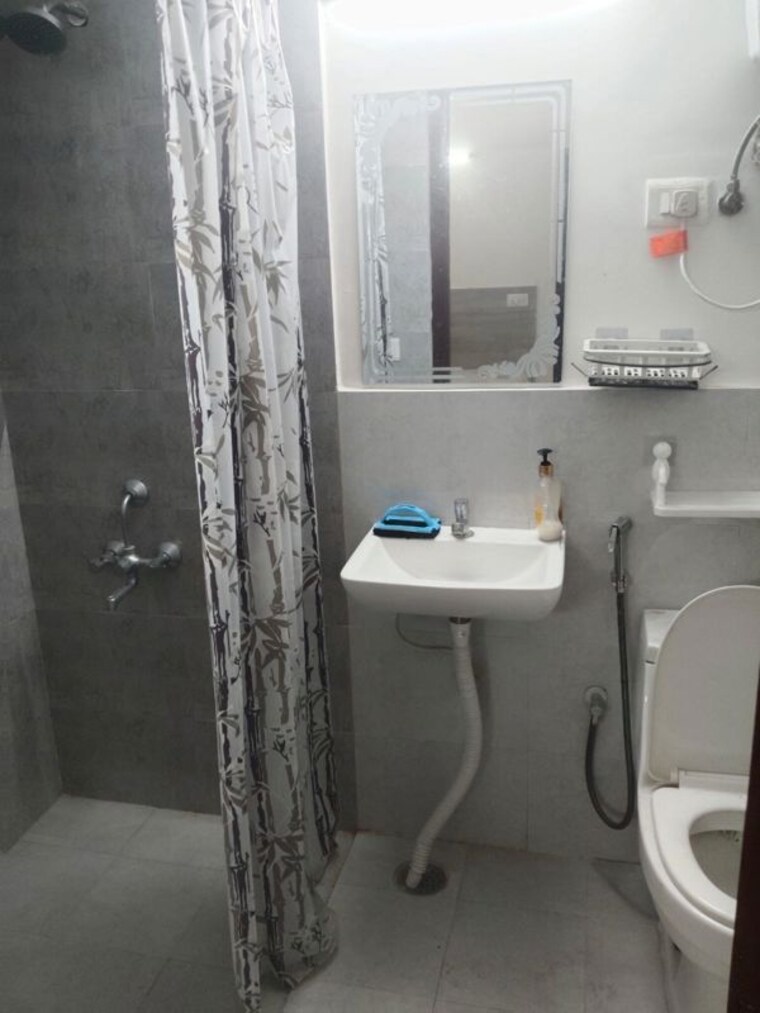 Bathroom, suncity-avenue-76 2 Bedroom 635 Sq.Ft. Apartment In Sector 76 Gurgaon 9924844