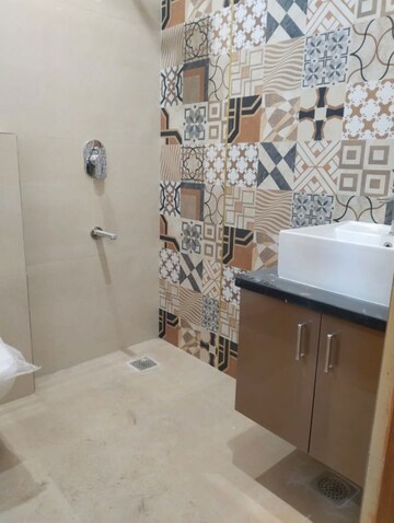 Bathroom in 4 BHK Apartment at M3M Latitude, Sector 65 – for Sale