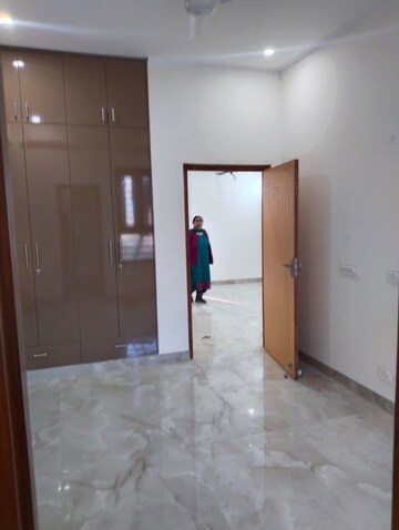 Room in 4 BHK Apartment at M3M Latitude, Sector 65 – for Sale