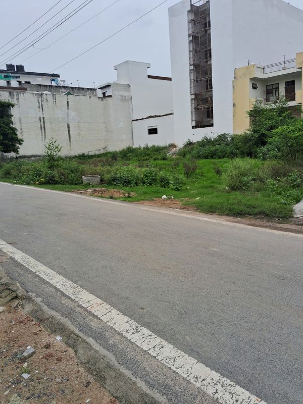 Plot For Sale in Sector 65