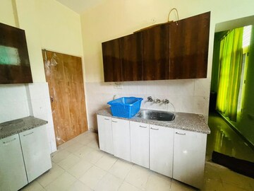 Furnished Amenities in 1 BHK Builder Floor at Kriti CGHS, Sector 21c – for Rent