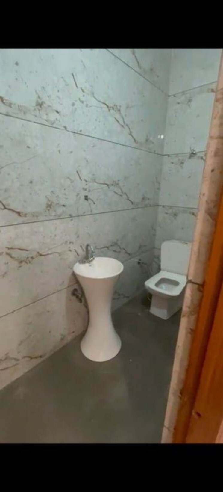 Bathroom, shakti khand 2 3 Bedroom 1350 Sq.Ft. Builder Floor In Shakti Khand 2 Ghaziabad 9924880
